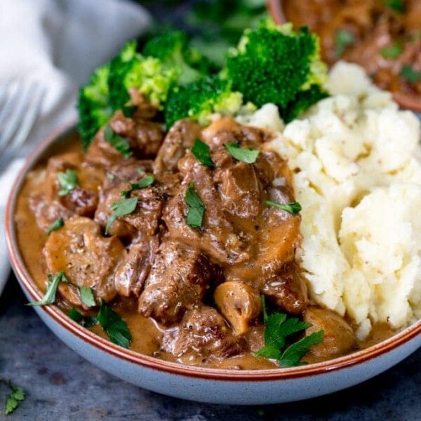 Slow Cooked Steak Diane Casserole - a great make-ahead meal, just thing if you're feeding a crowd! Cook in the oven, on the hob or in the slow cooker.